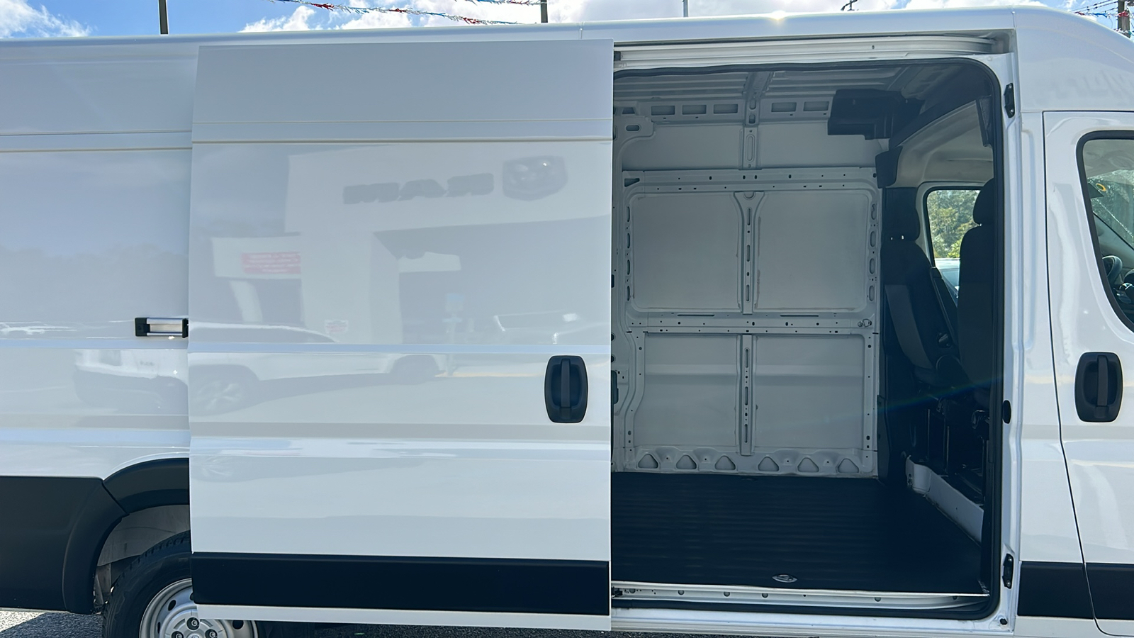 2023 Ram ProMaster 3500 High Roof 8