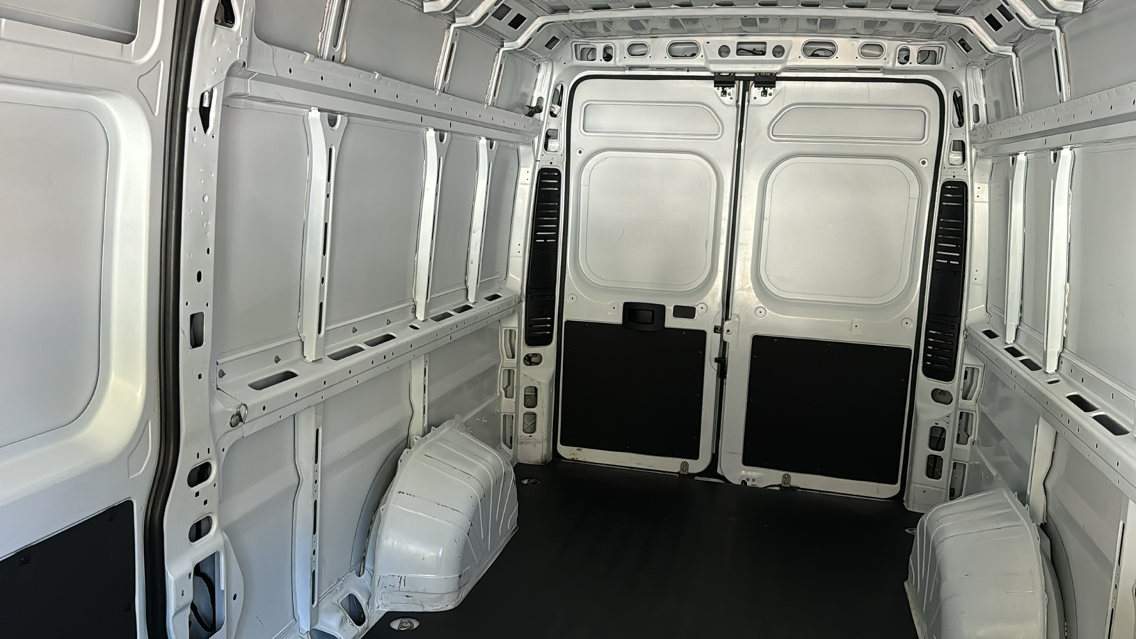 2023 Ram ProMaster 3500 High Roof 25