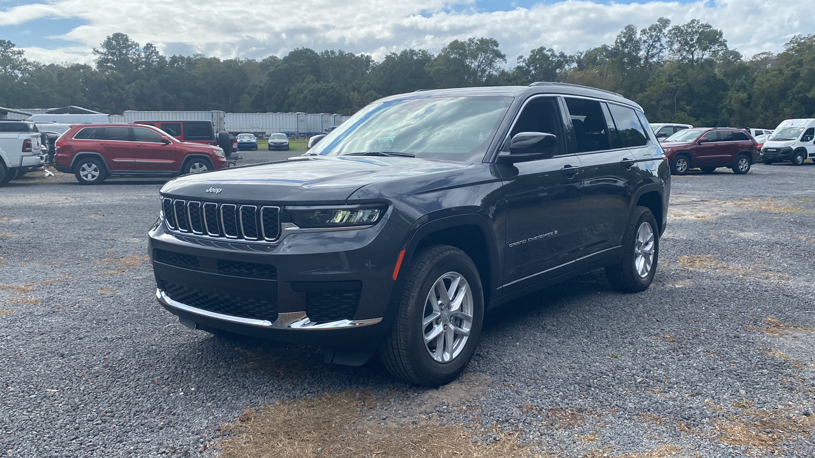 2024 Jeep Grand Cherokee L Laredo 1