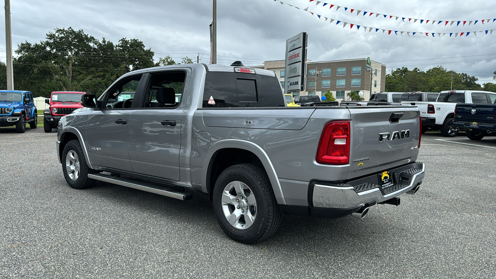 2025 Ram 1500 Big Horn/Lone Star 3