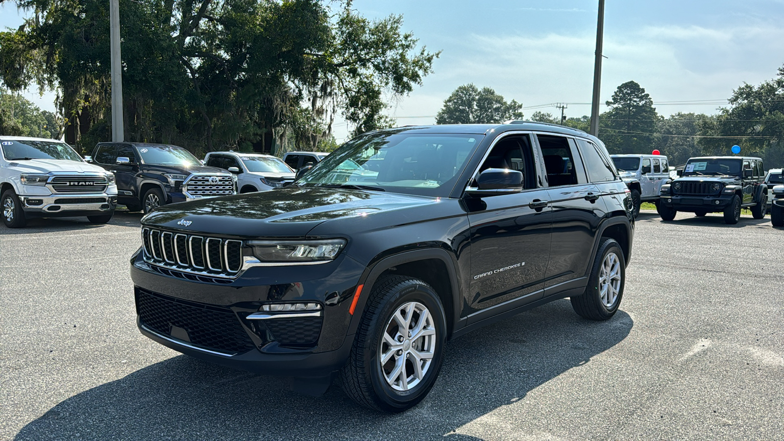 2022 Jeep Grand Cherokee Limited 1