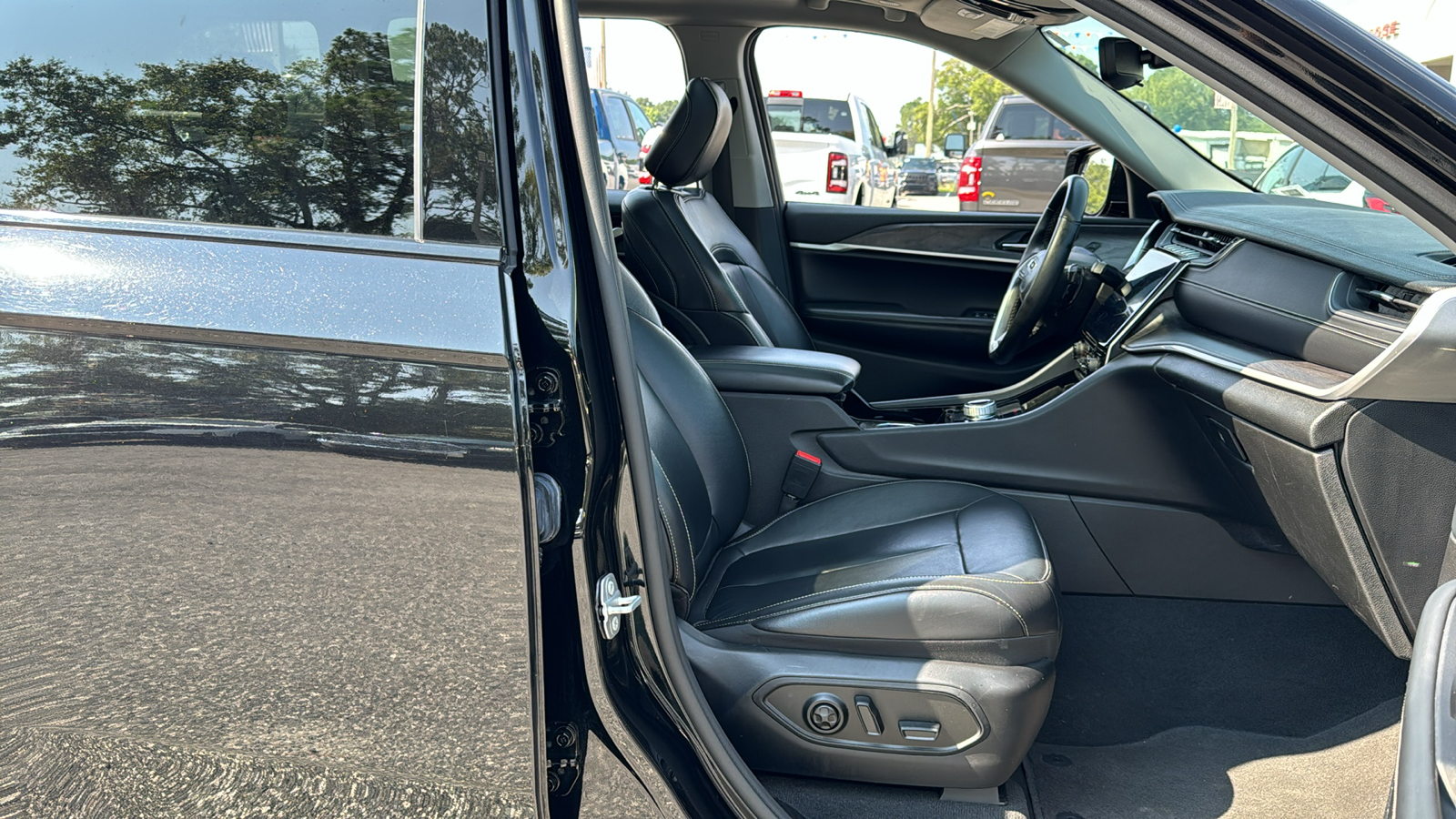 2022 Jeep Grand Cherokee Limited 10