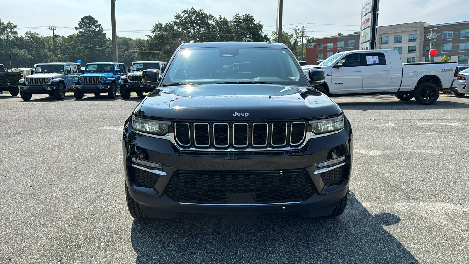 2022 Jeep Grand Cherokee Limited 13