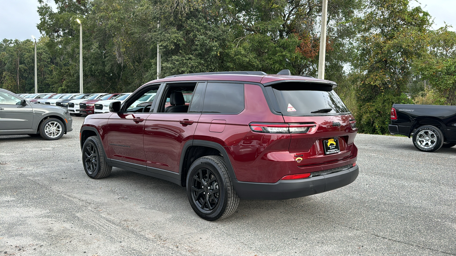 2024 Jeep Grand Cherokee L Altitude X 3