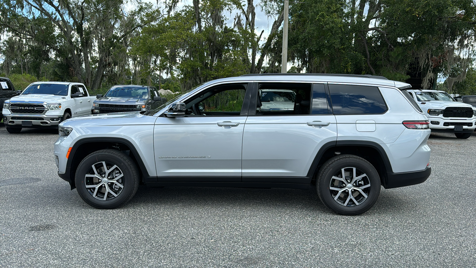 2024 Jeep Grand Cherokee L Limited 2