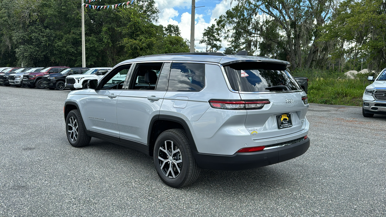 2024 Jeep Grand Cherokee L Limited 3