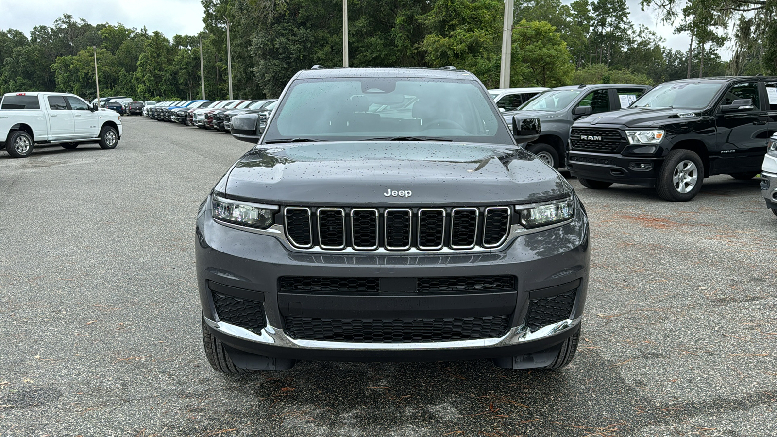 2024 Jeep Grand Cherokee L Laredo 14