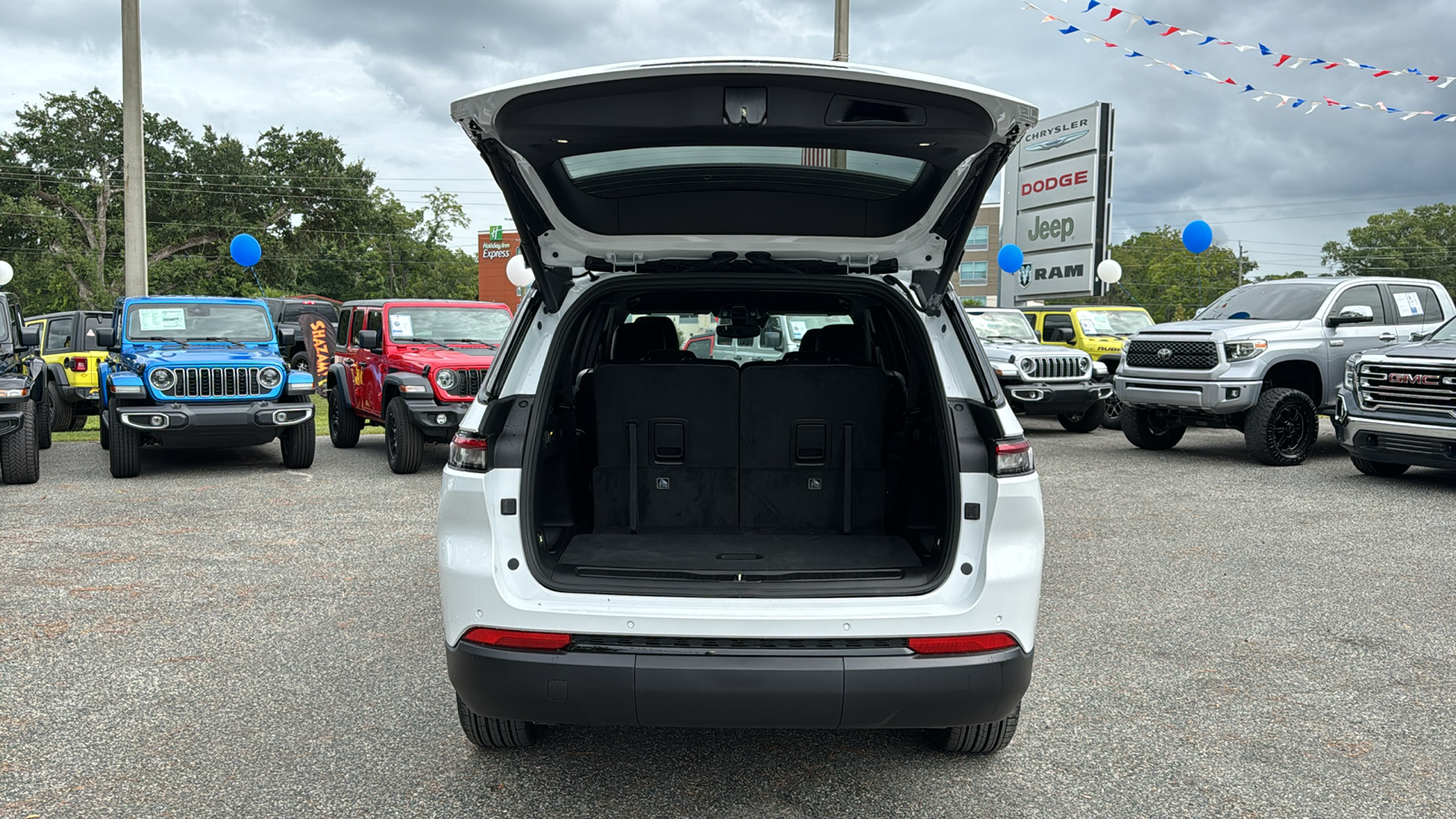 2024 Jeep Grand Cherokee L Altitude 7