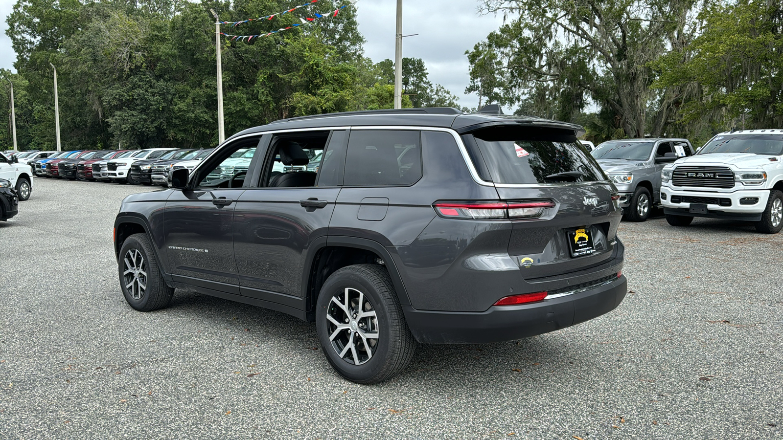 2024 Jeep Grand Cherokee L Limited 3