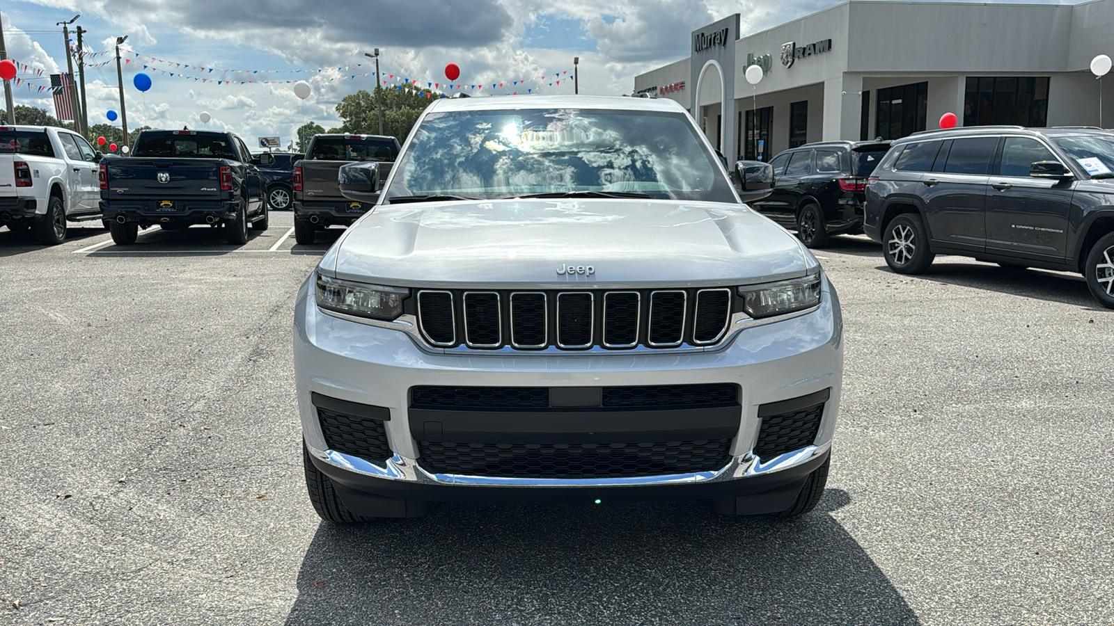 2024 Jeep Grand Cherokee L Laredo 13