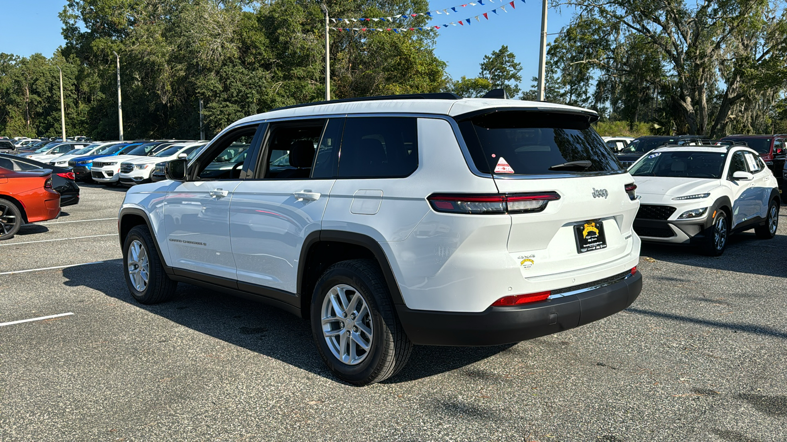 2025 Jeep Grand Cherokee L Laredo 2