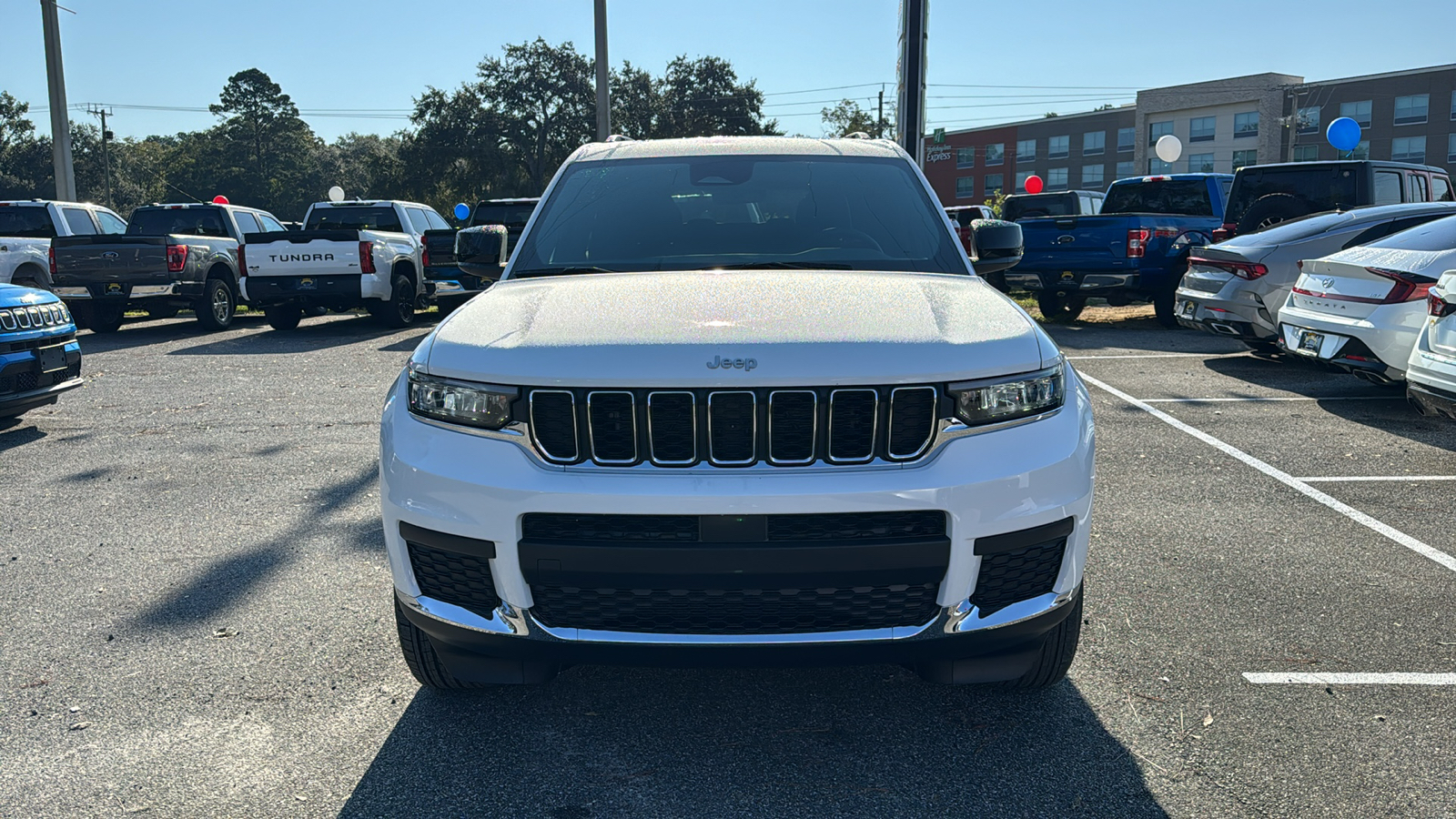 2025 Jeep Grand Cherokee L Laredo 14