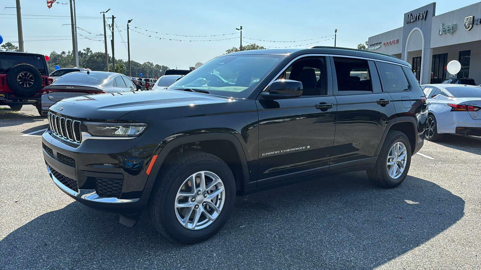 2025 Jeep Grand Cherokee L Laredo 1