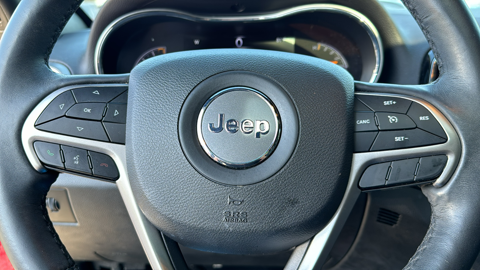 2019 Jeep Grand Cherokee Altitude 23
