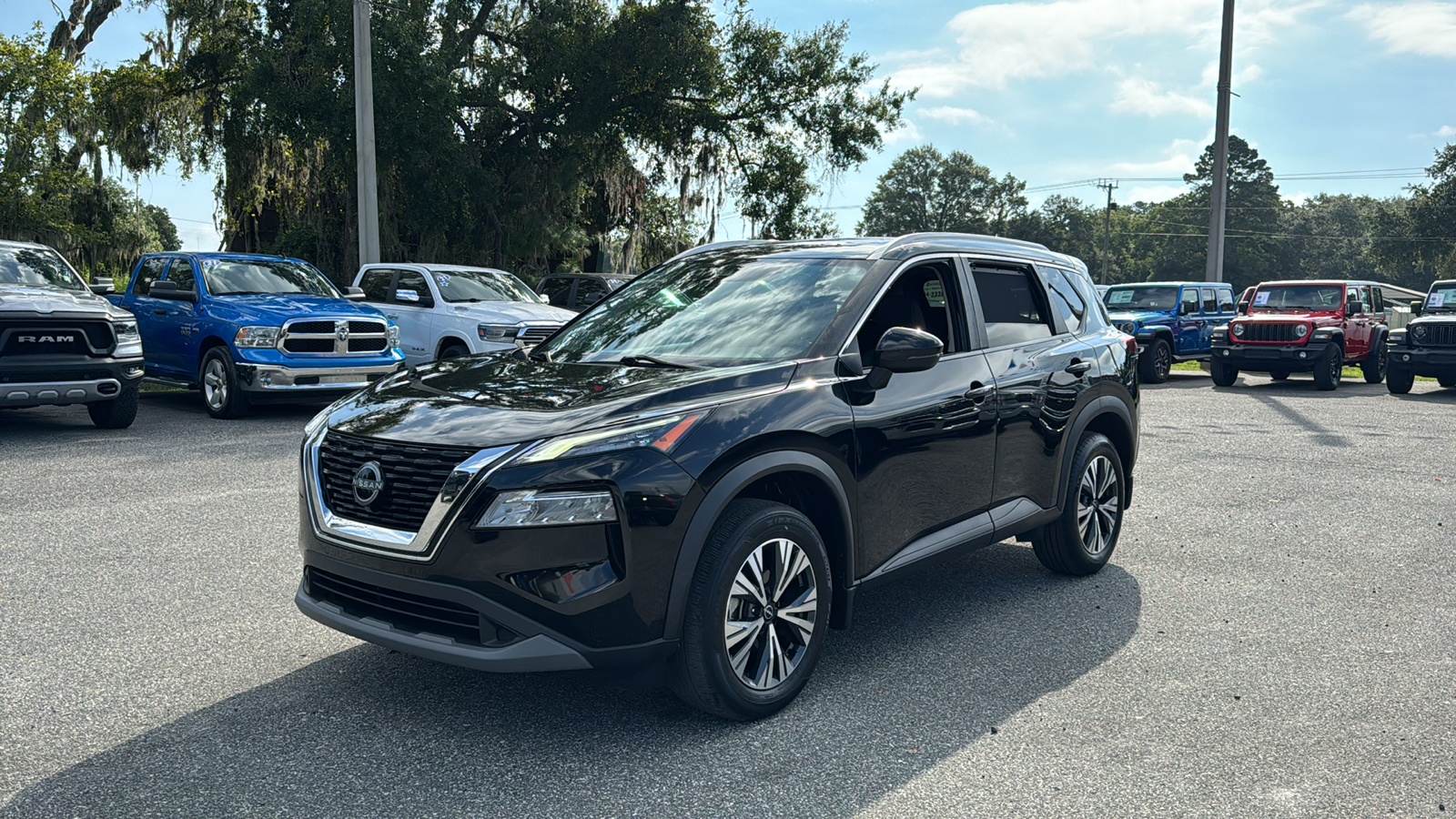 2022 Nissan Rogue SV 1