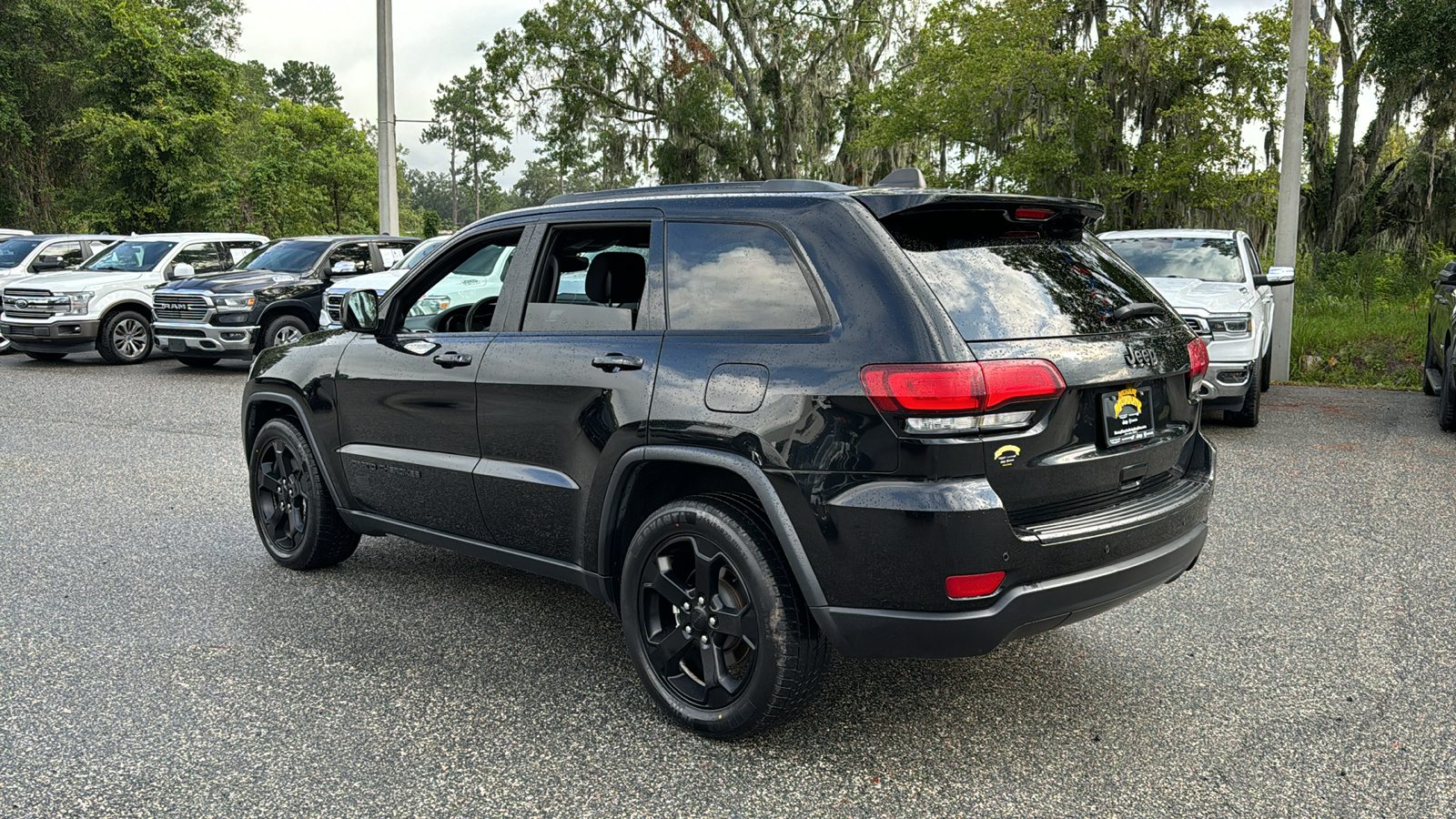 2021 Jeep Grand Cherokee Freedom Edition 3