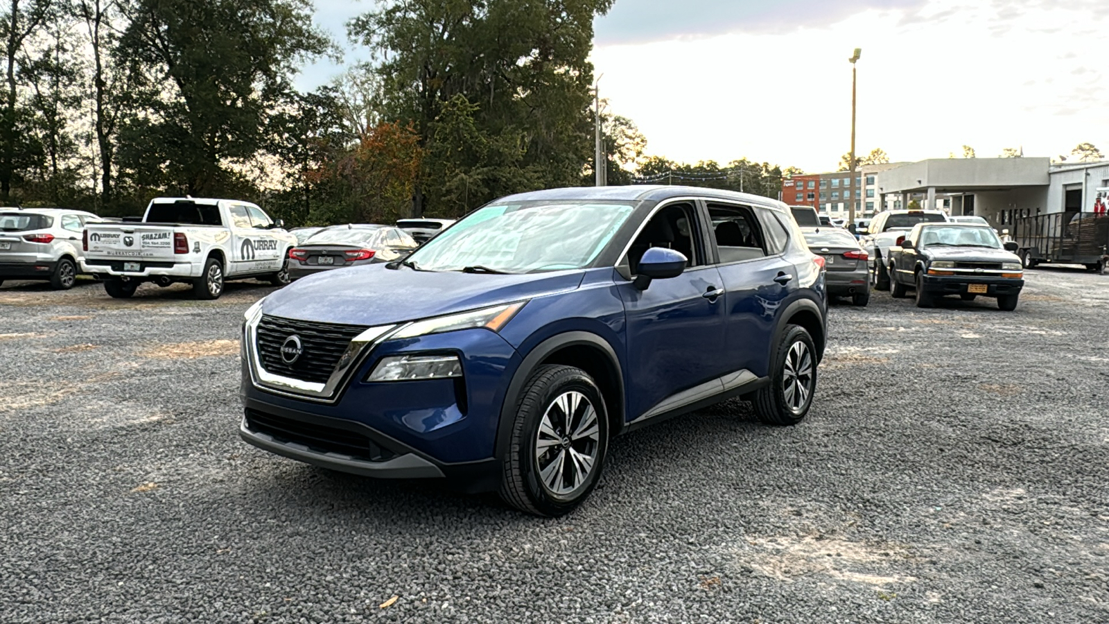 2023 Nissan Rogue SV 1