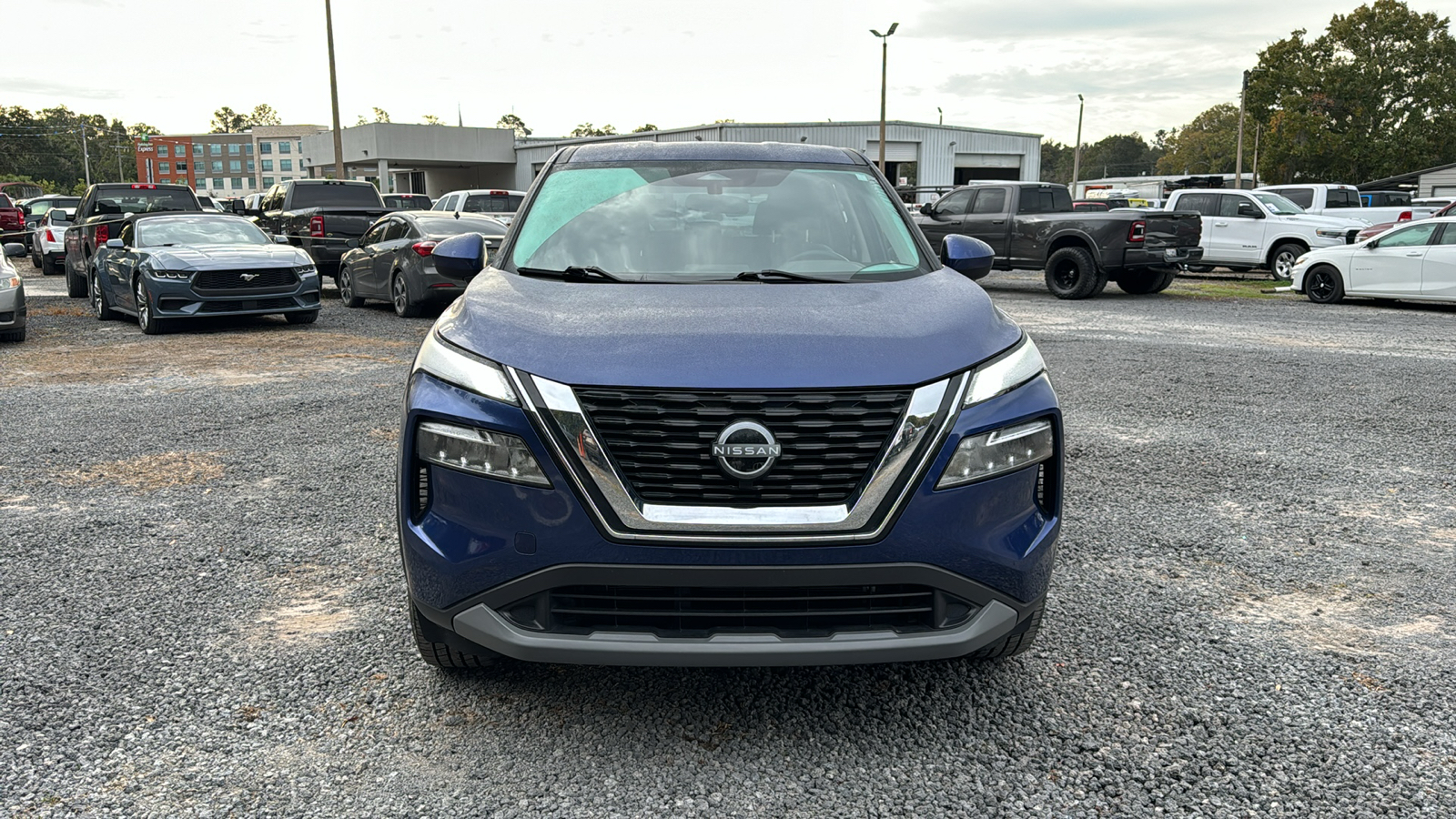 2023 Nissan Rogue SV 11