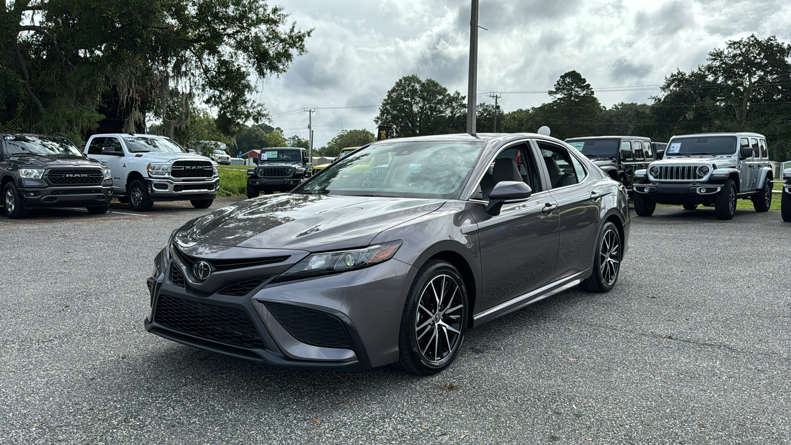 2024 Toyota Camry SE 1