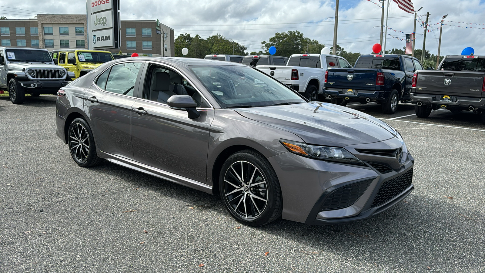 2024 Toyota Camry SE 10