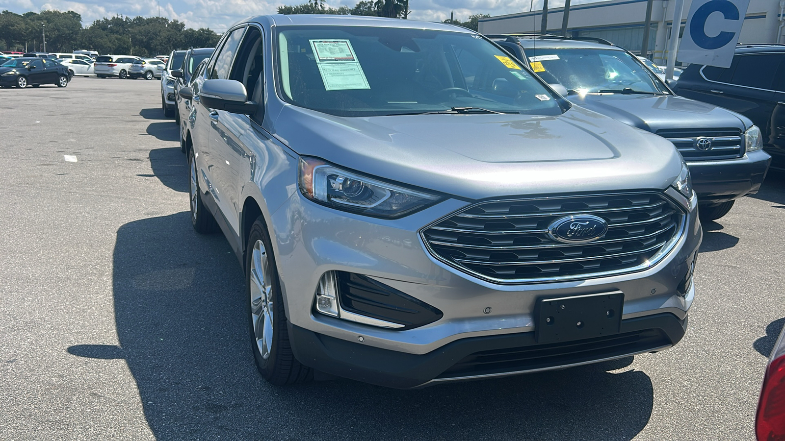 2022 Ford Edge Titanium 6