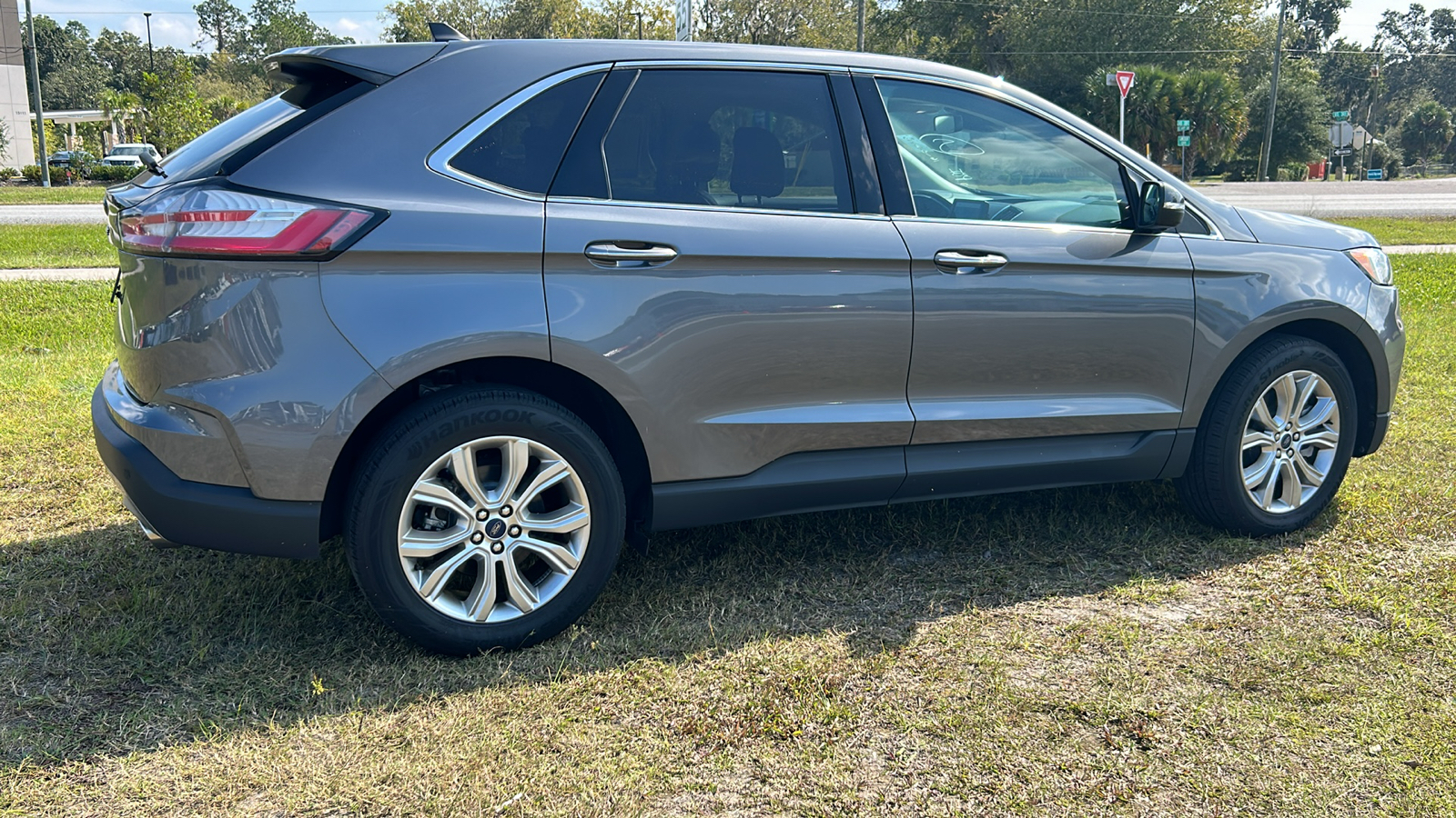 2021 Ford Edge Titanium 4