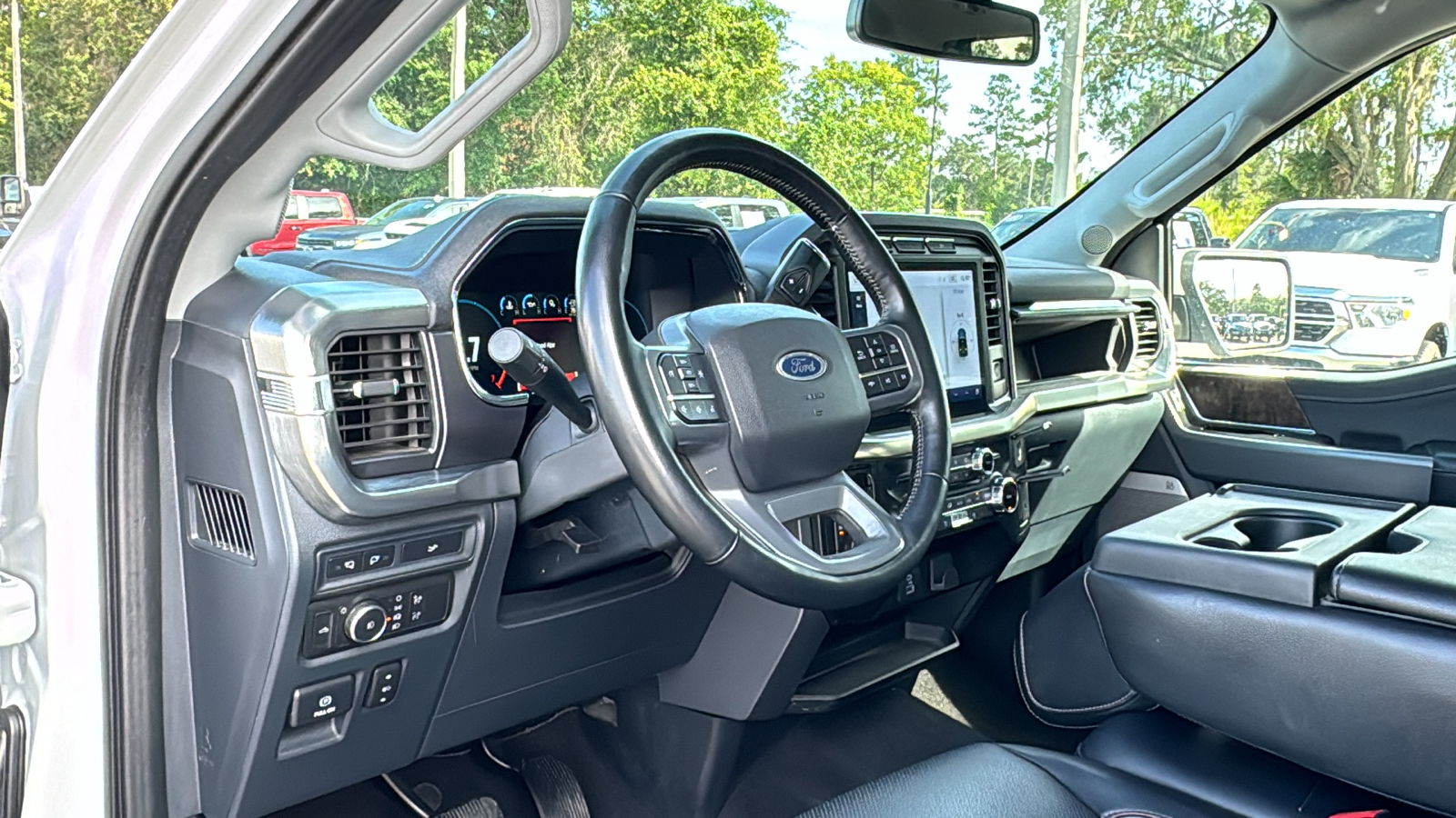 2022 Ford F-150 Lariat 33