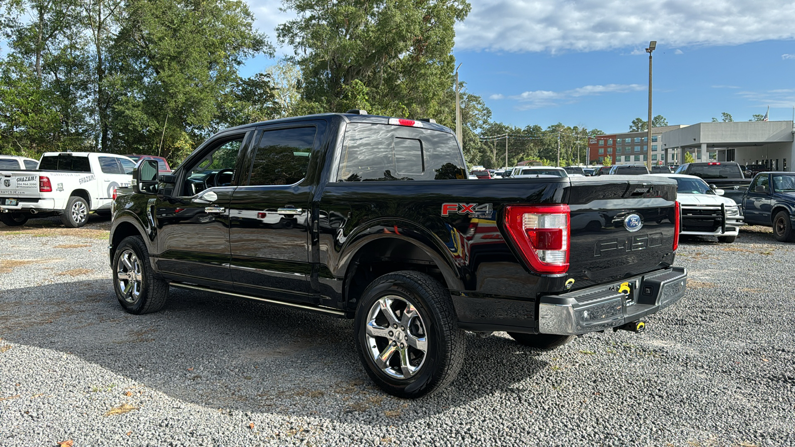 2023 Ford F-150 Lariat 3