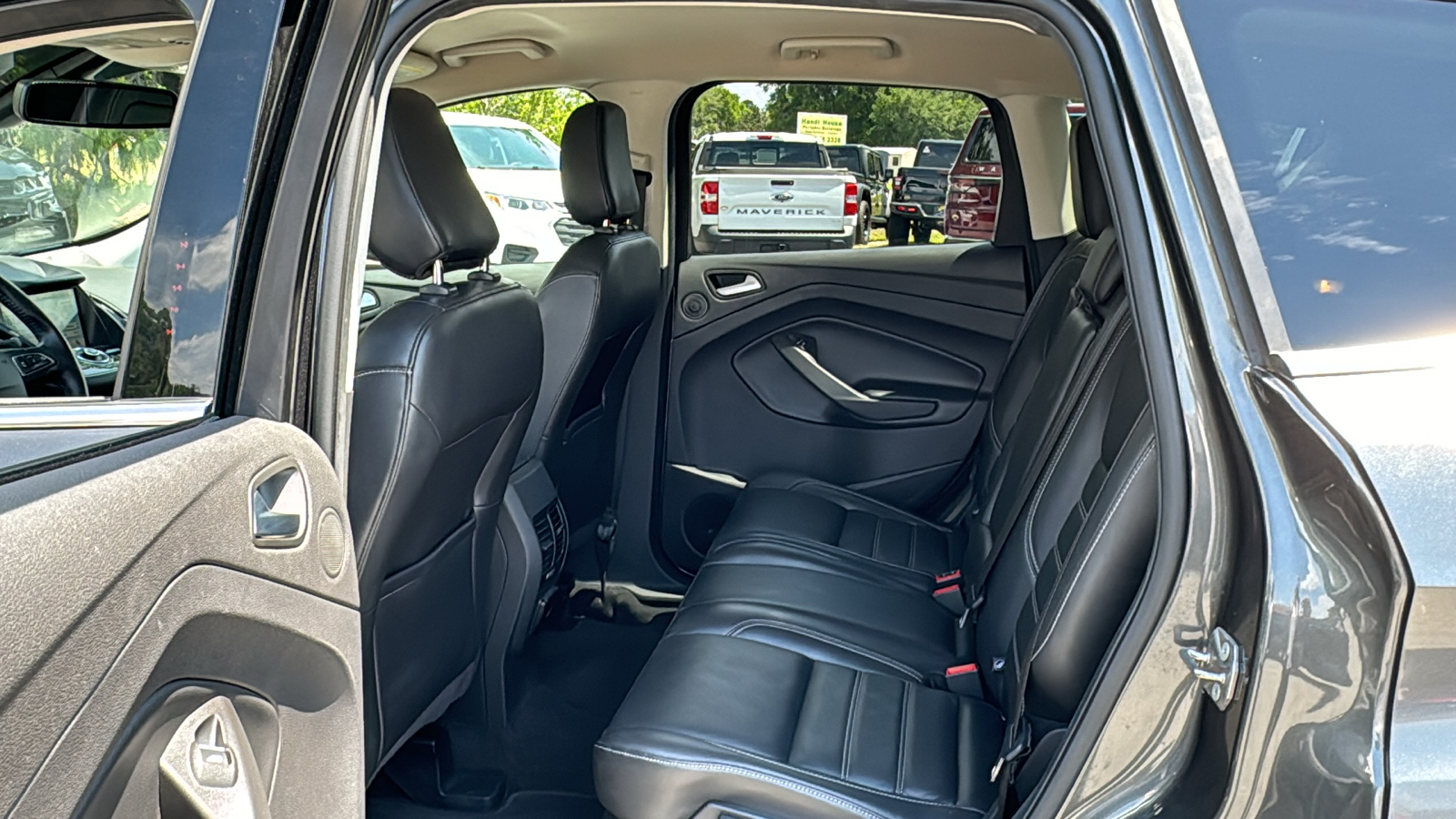 2019 Ford Escape Titanium 16