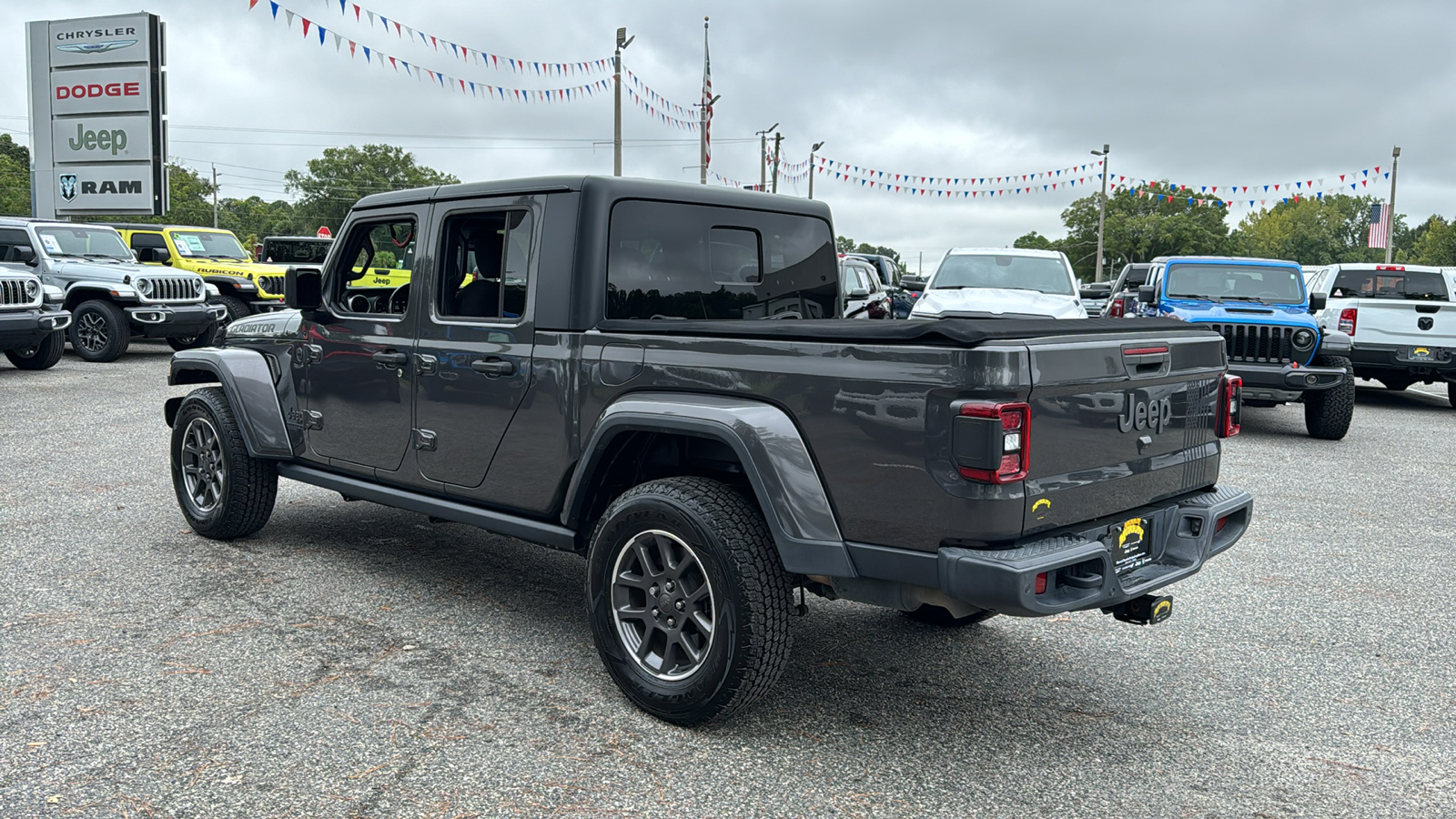 2021 Jeep Gladiator Sport 3