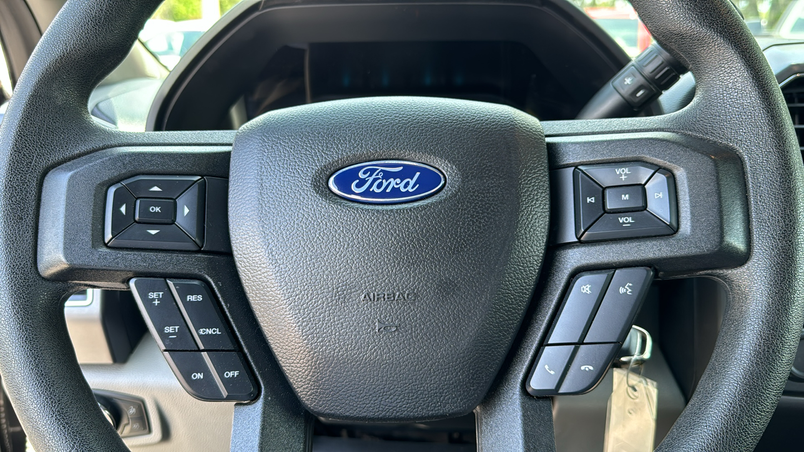 2019 Ford F-150 XLT 22