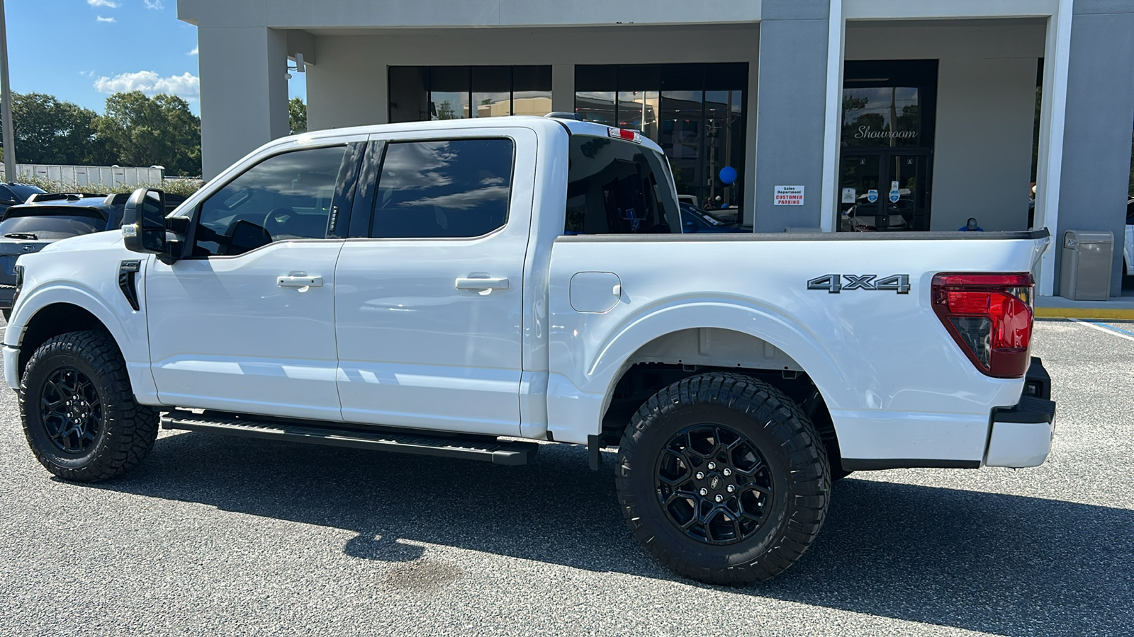 2024 Ford F-150 XLT 2