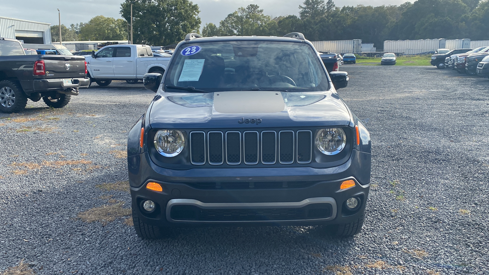 2023 Jeep Renegade Latitude 28