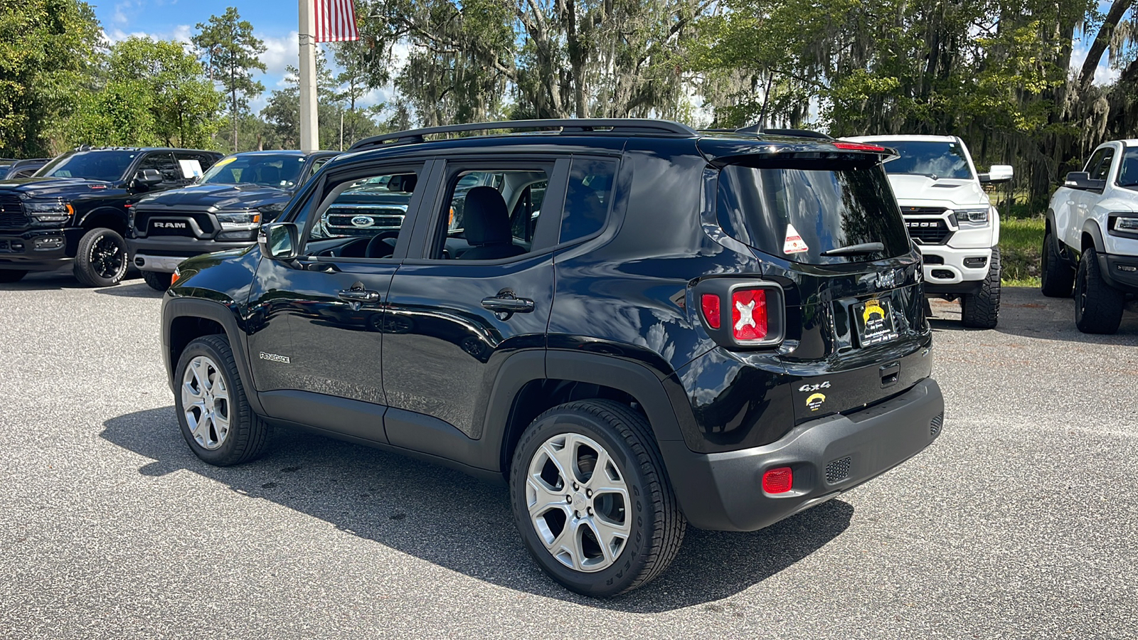 2023 Jeep Renegade Limited 3