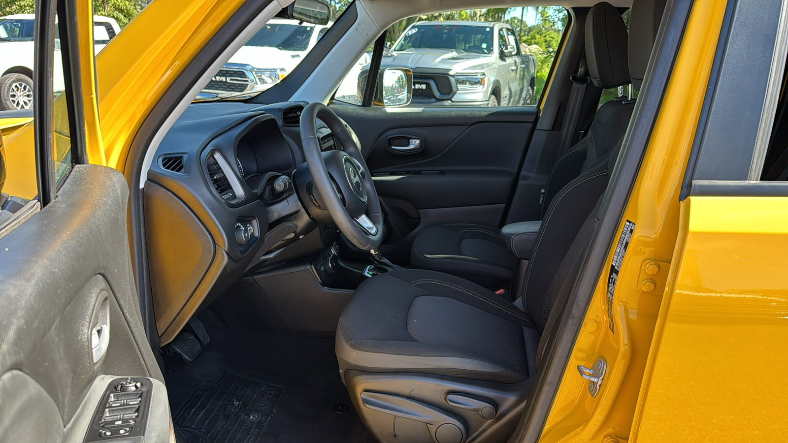 2023 Jeep Renegade Latitude 13