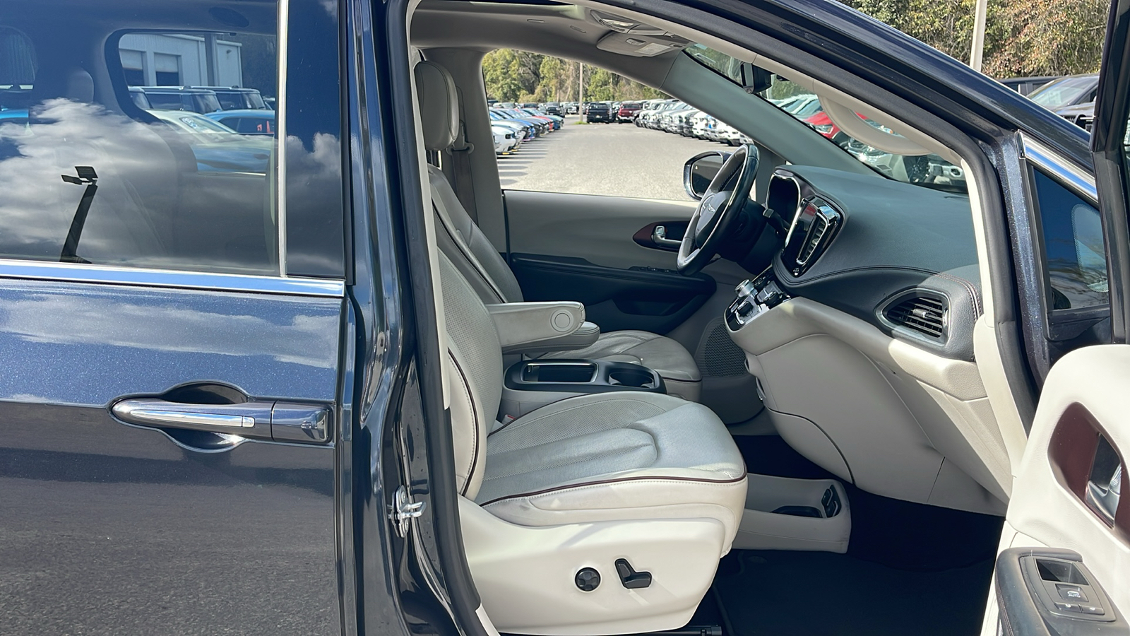 2020 Chrysler Pacifica Limited 10