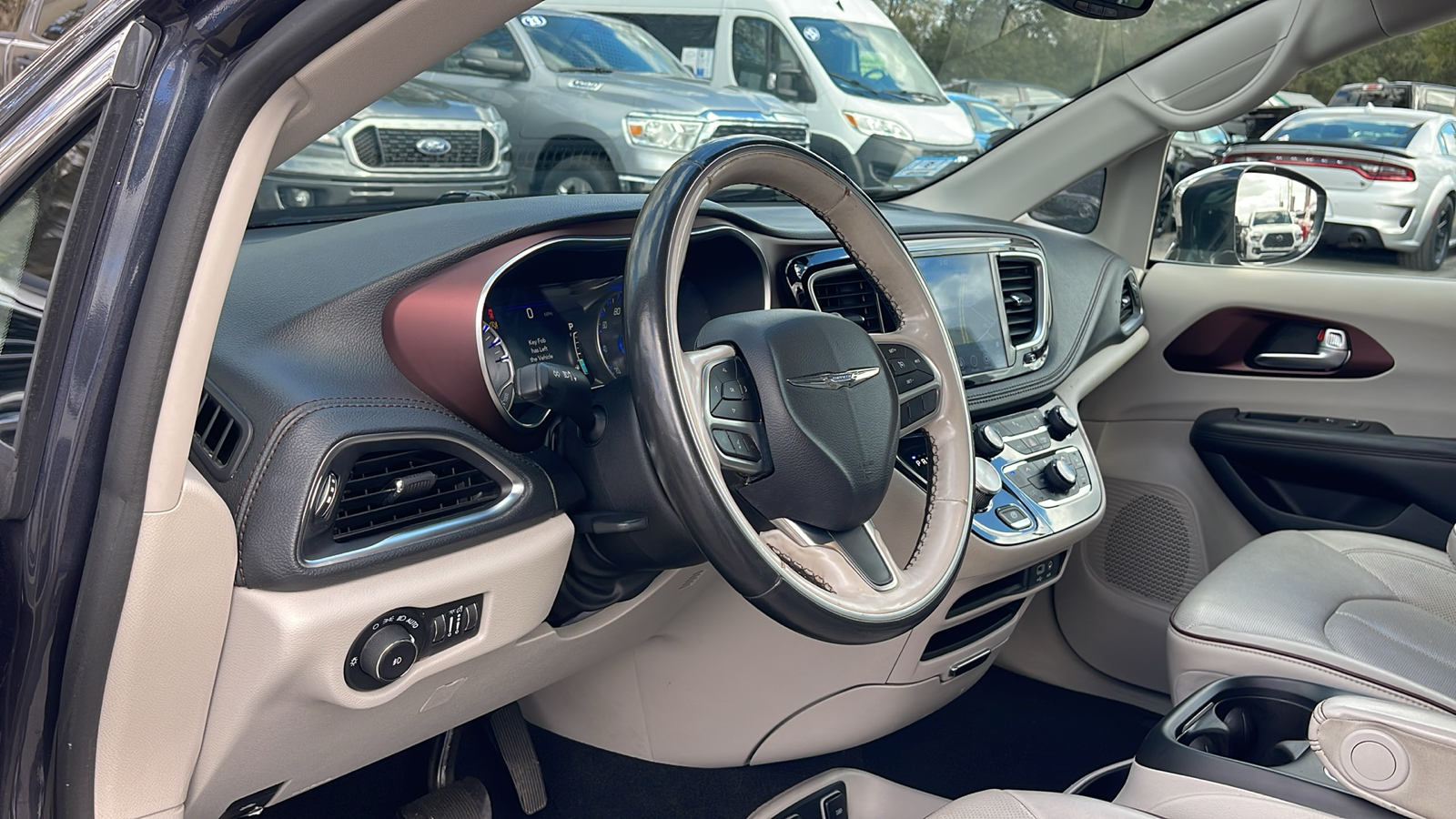 2020 Chrysler Pacifica Limited 39