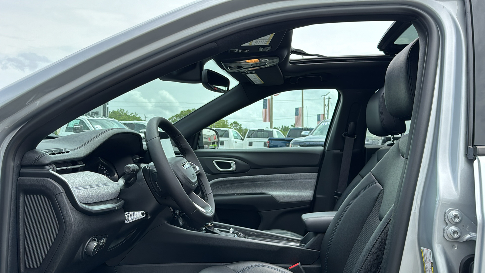 2024 Jeep Compass Latitude 18