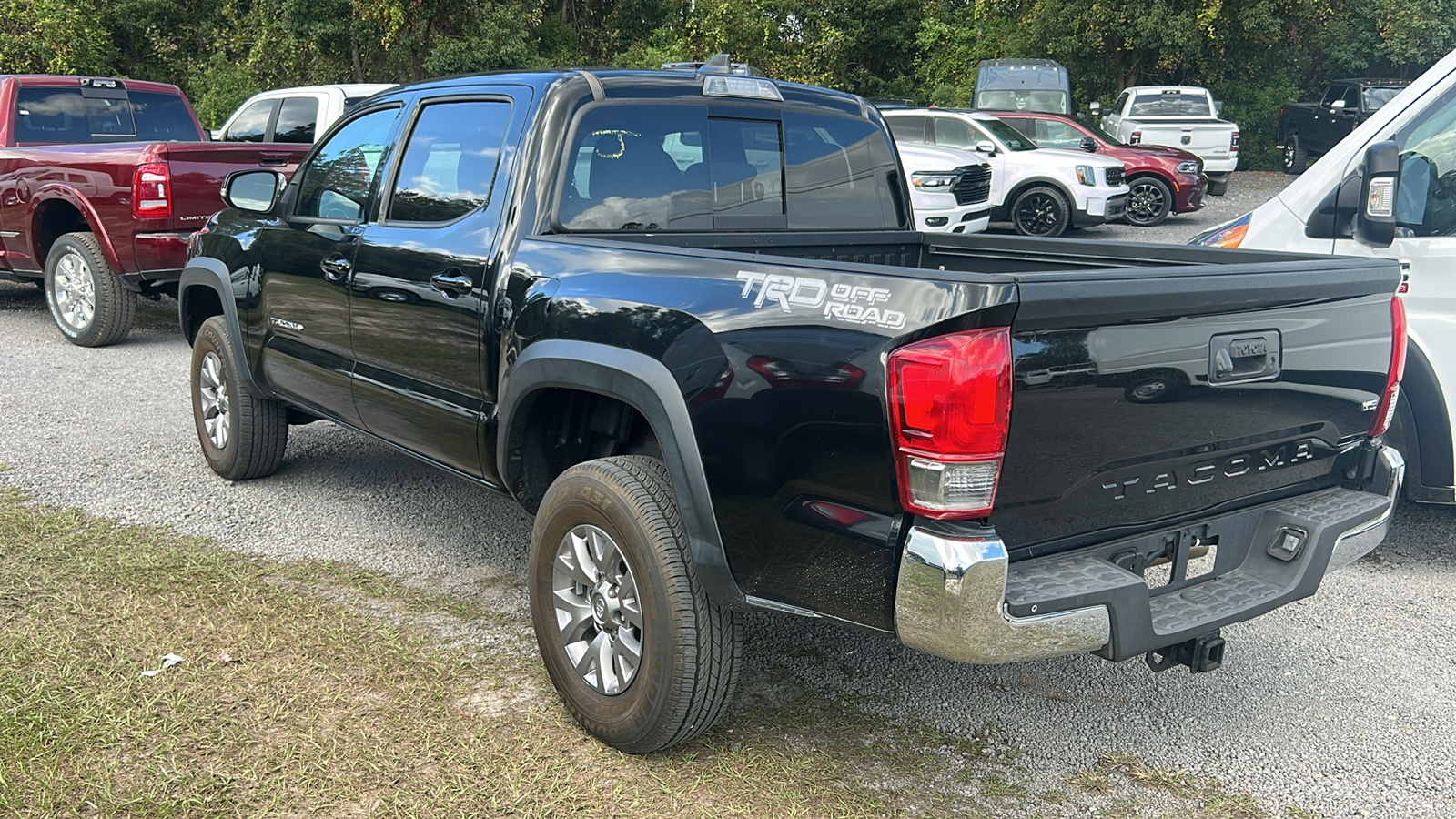 2017 Toyota Tacoma TRD Off-Road 2