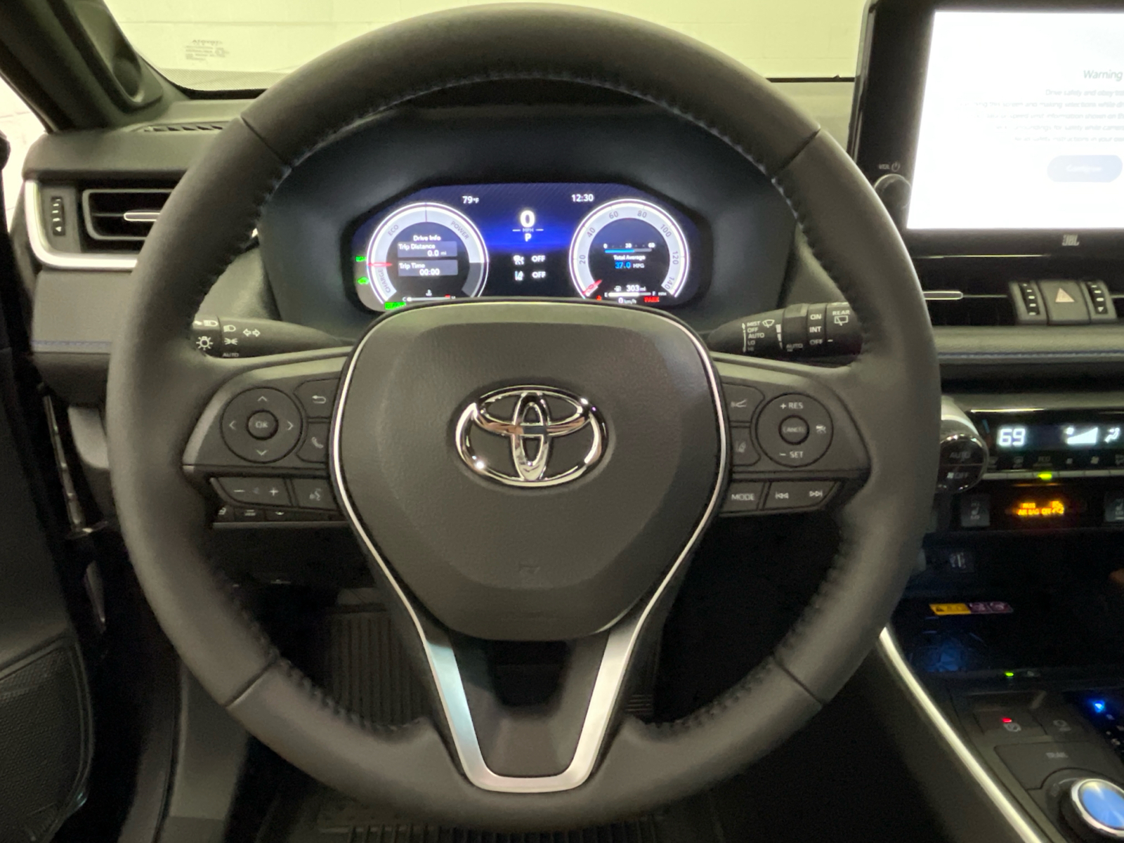 2023 Toyota RAV4 Hybrid XSE 9