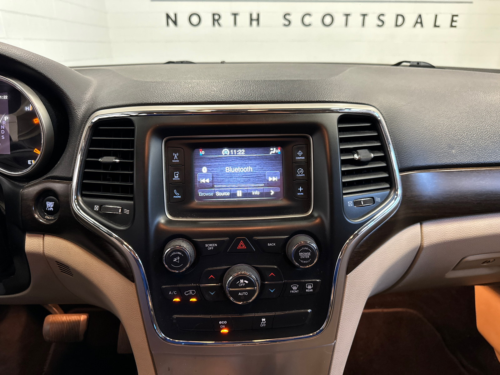 2014 Jeep Grand Cherokee Laredo 13