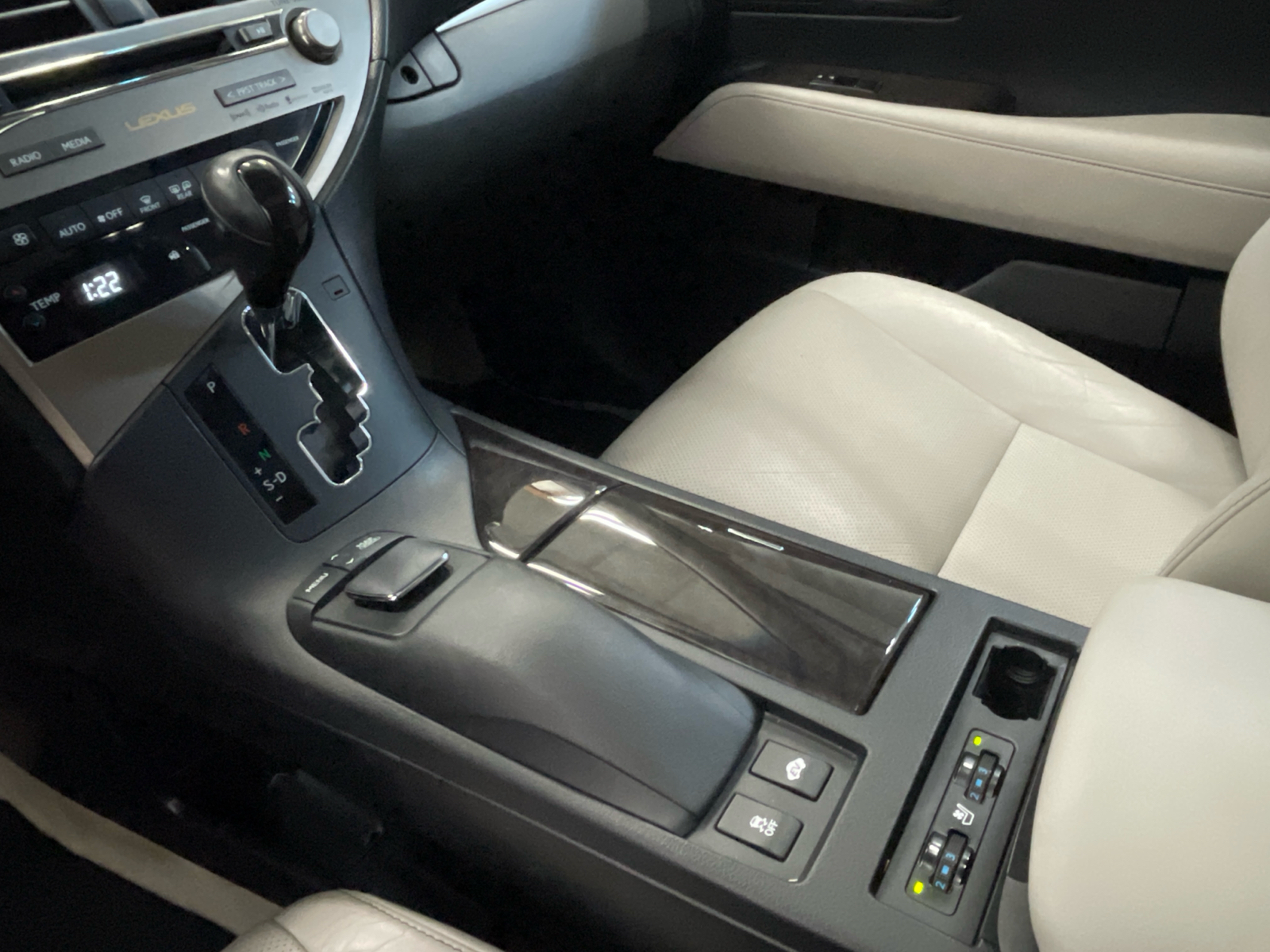 2013 Lexus RX 450h 15