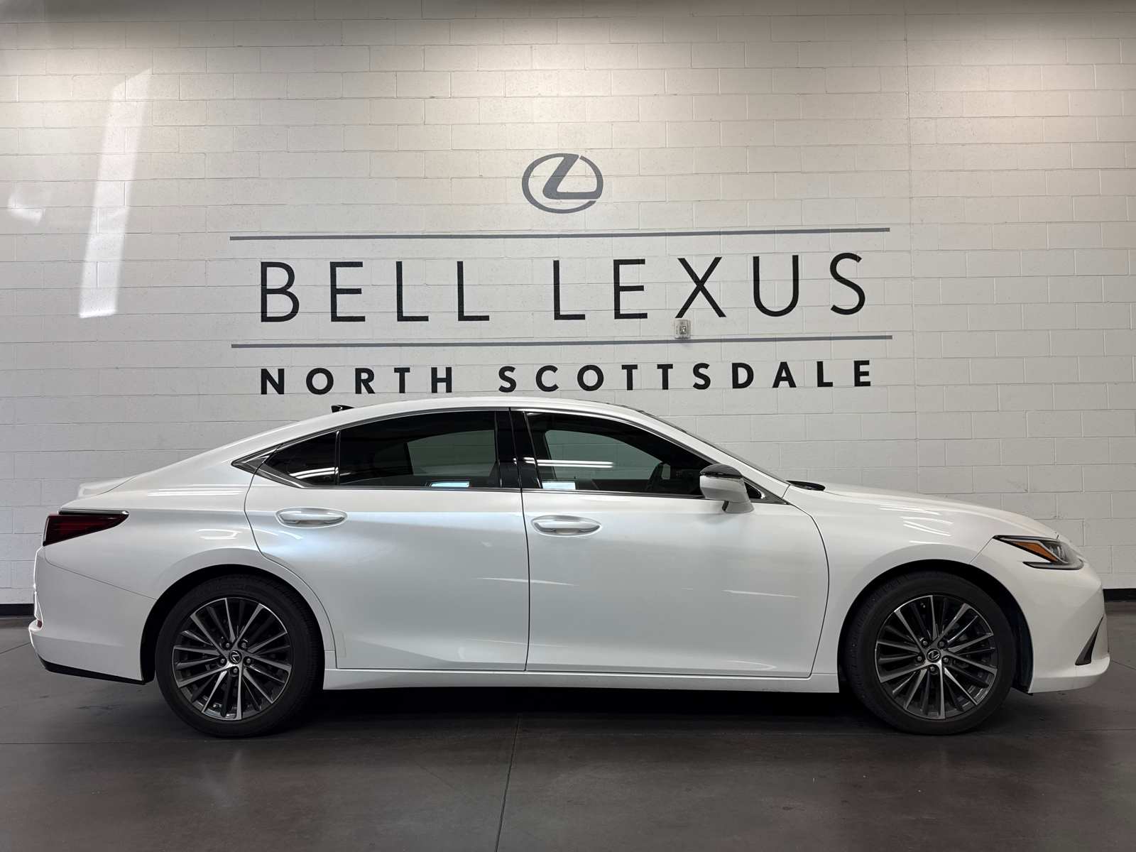 2022 Lexus ES 350 2