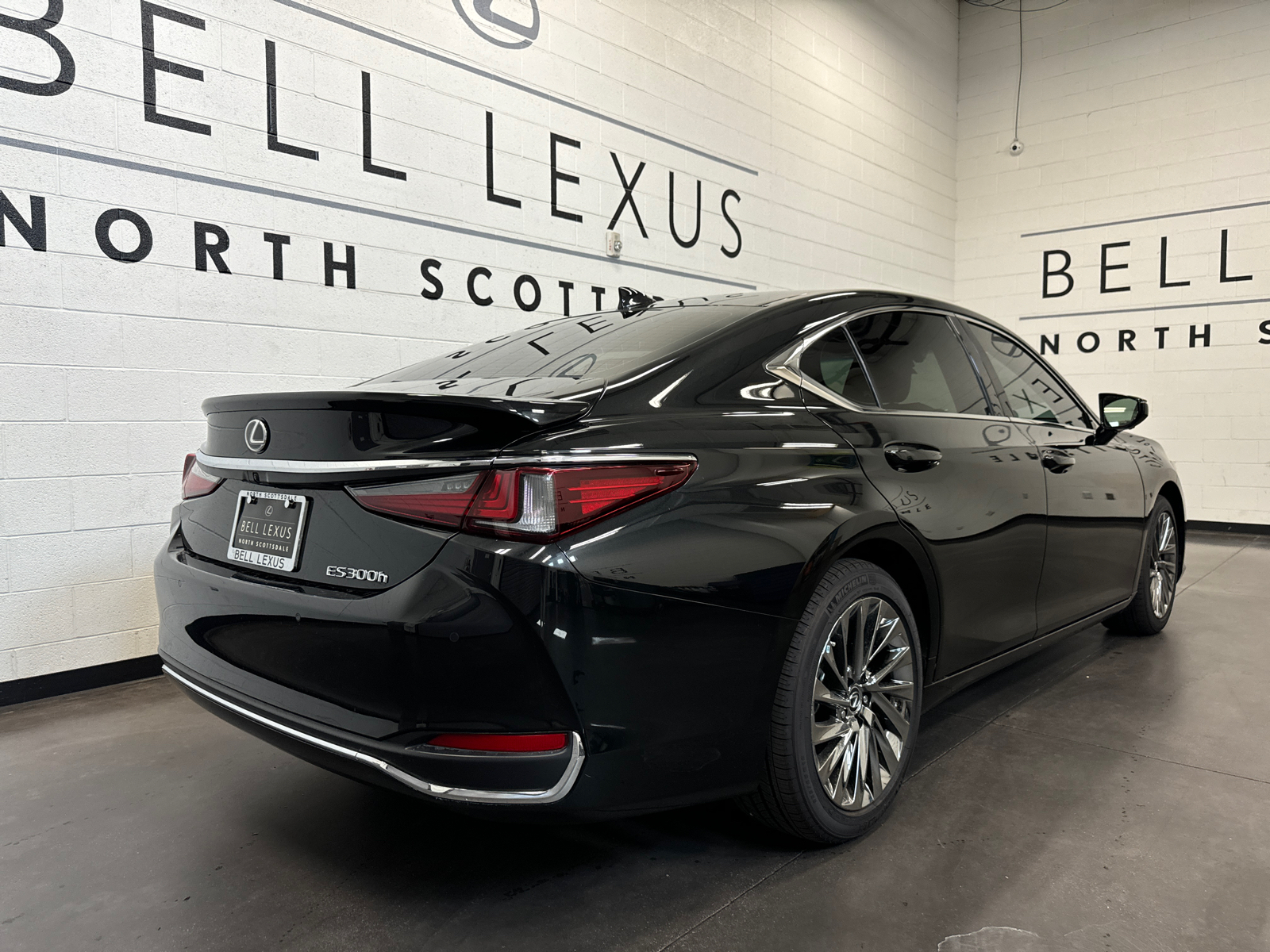 2024 Lexus ES 300h Luxury 4