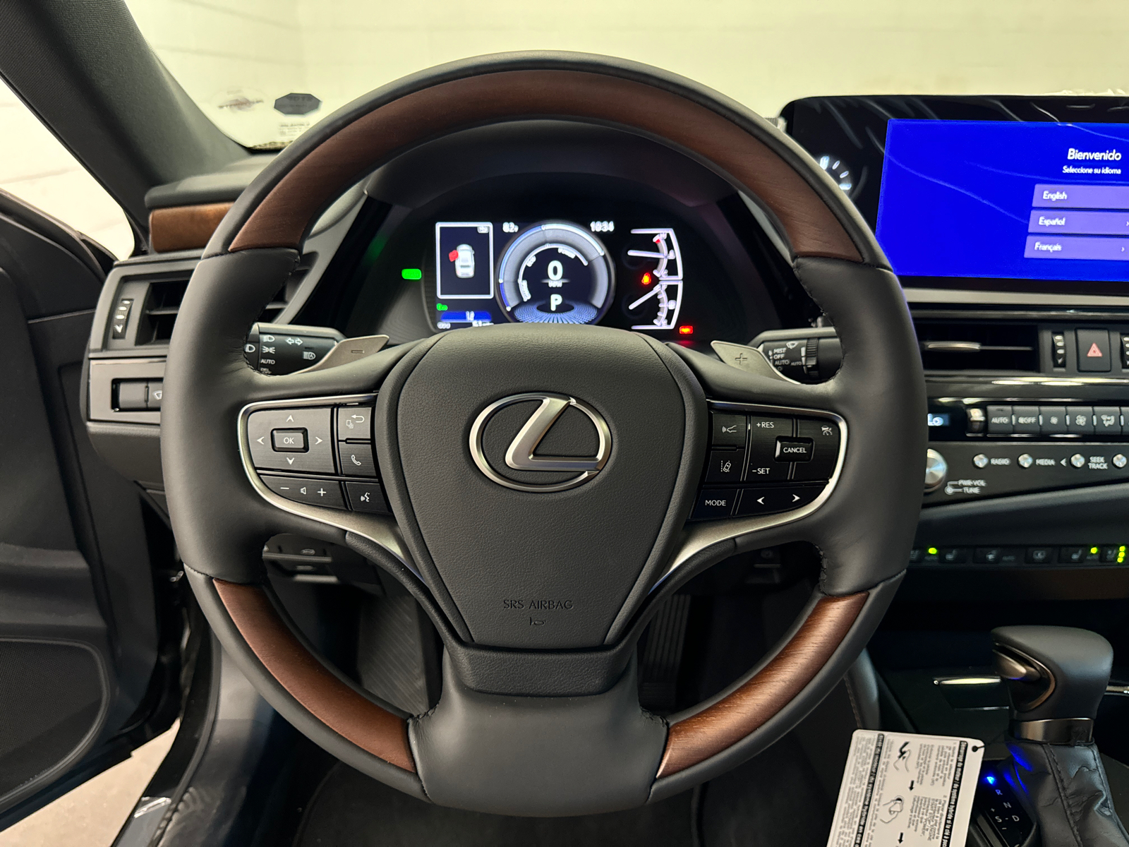 2024 Lexus ES 300h Luxury 5