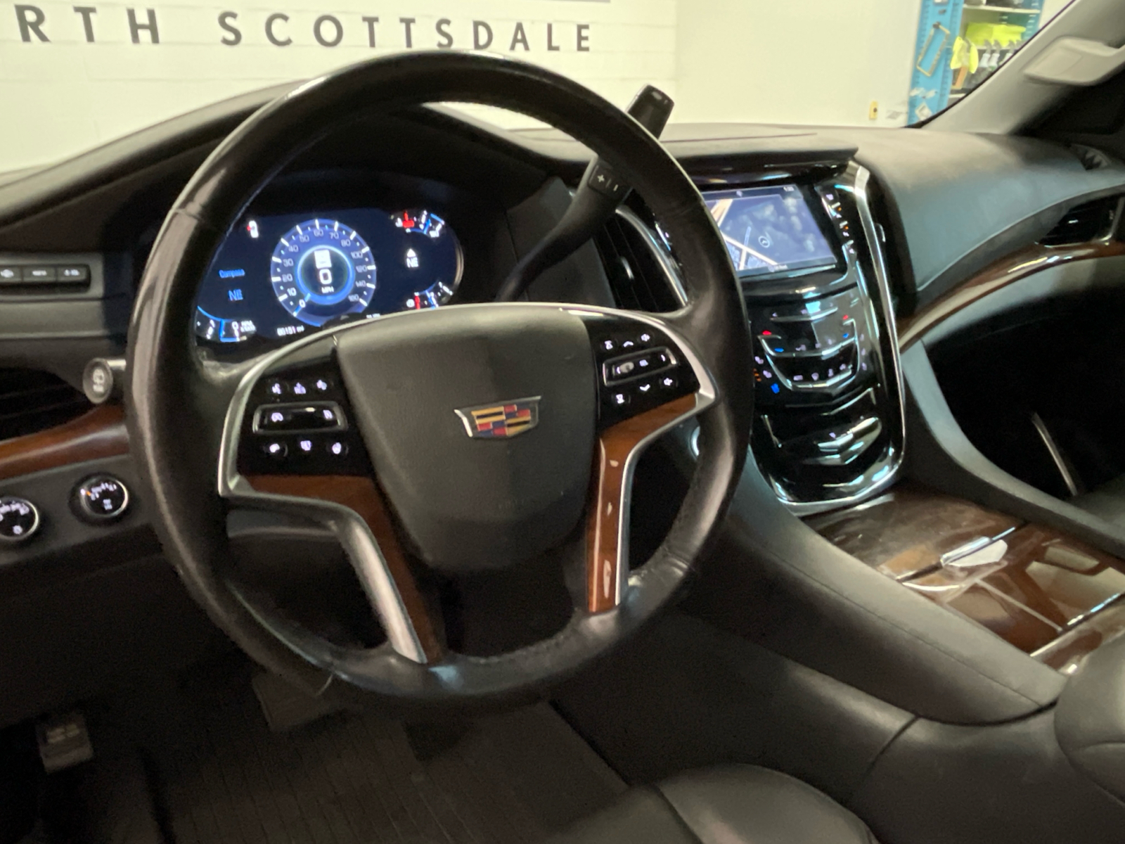 2019 Cadillac Escalade ESV Luxury 16