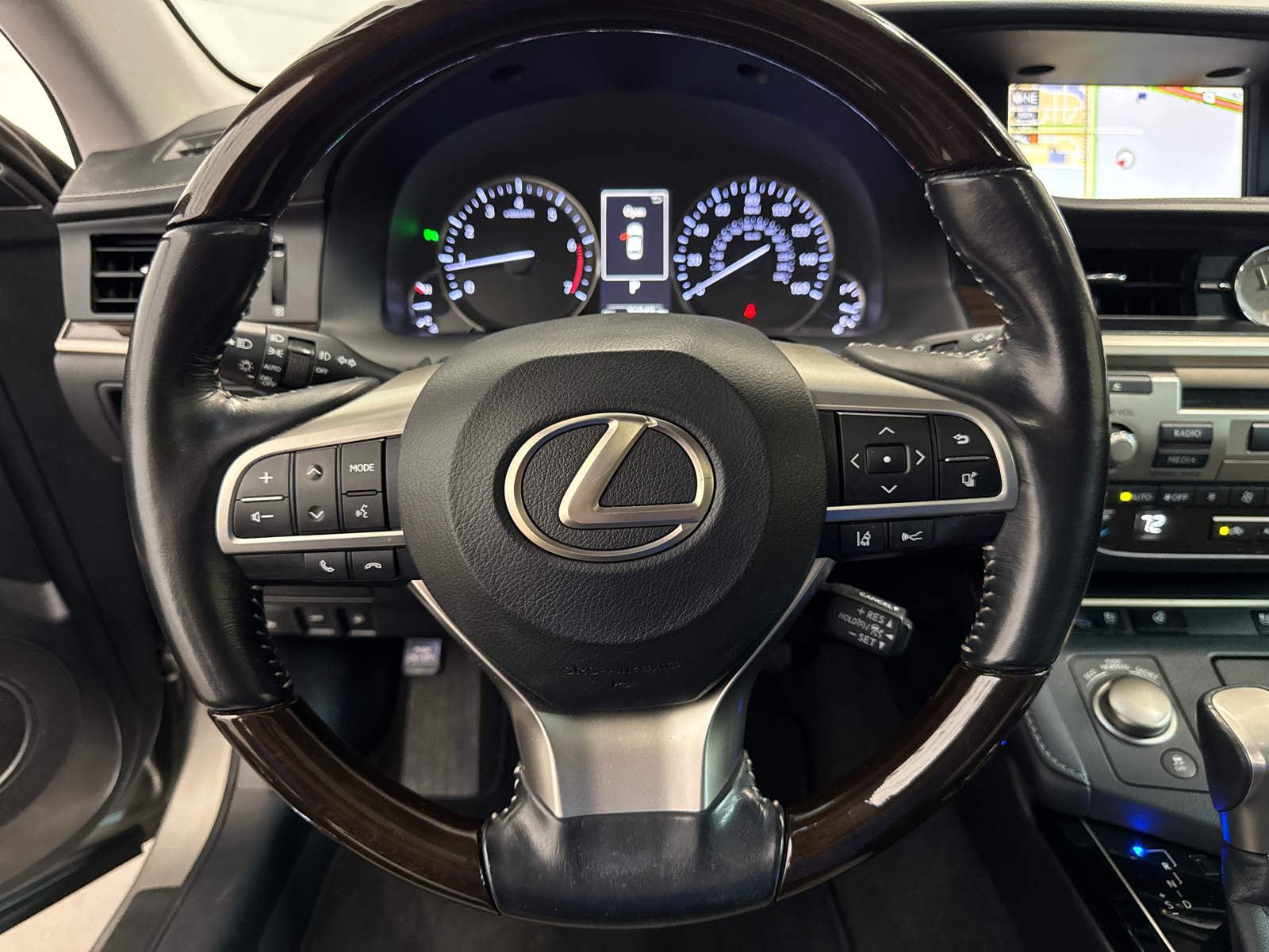 2017 Lexus ES 350 9