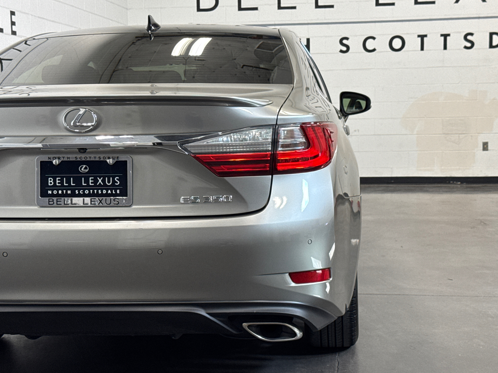 2017 Lexus ES 350 24