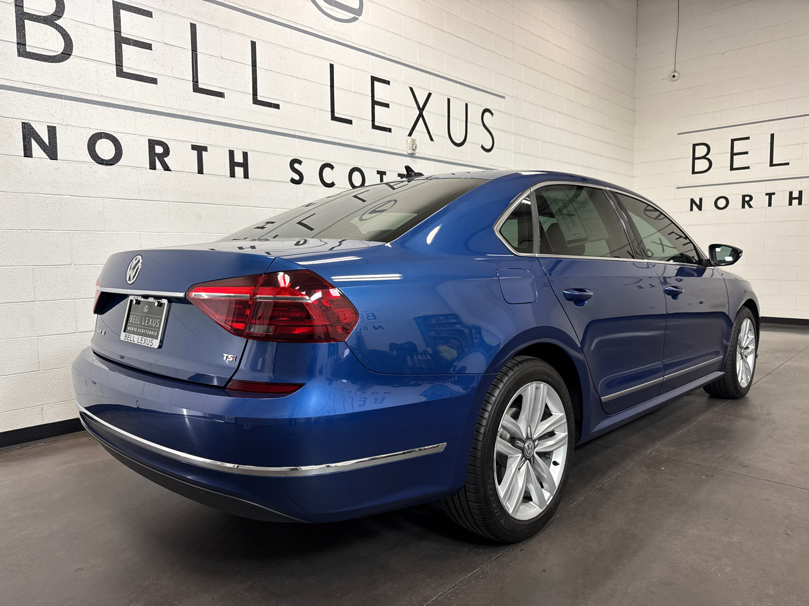 2017 Volkswagen Passat 1.8T SE 26