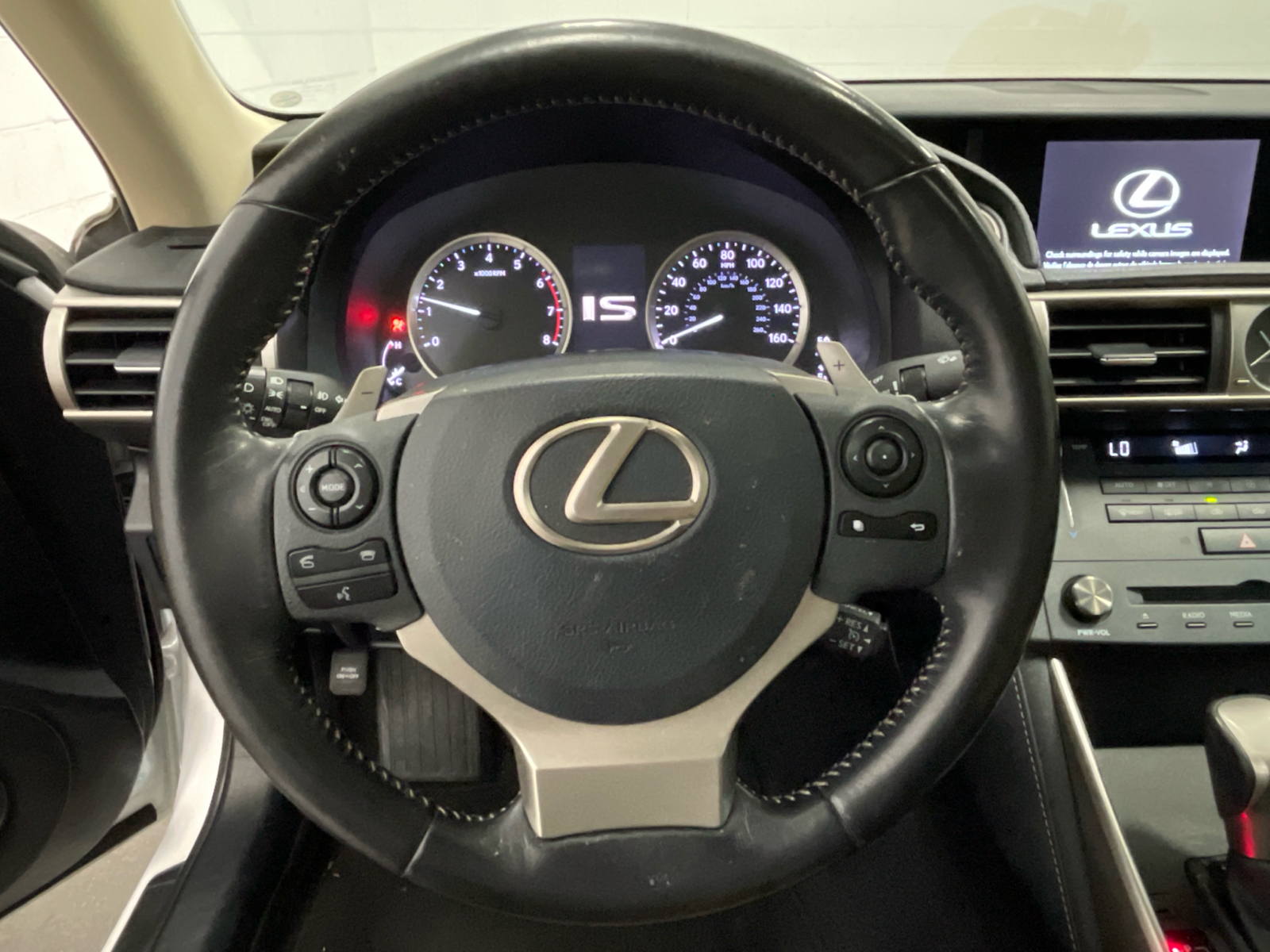 2016 Lexus IS 200t 9